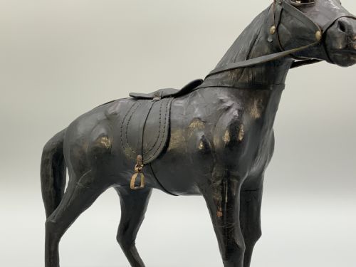 LIBERTY CO STYLE LEATHERBOUND HORSE SCULPTURE STATUE MIDCENTURY VINTAGE - ADDITIONAL PHOTO 4