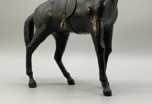 LIBERTY CO STYLE LEATHERBOUND HORSE SCULPTURE STATUE MIDCENTURY VINTAGE - ADDITIONAL PHOTO 5