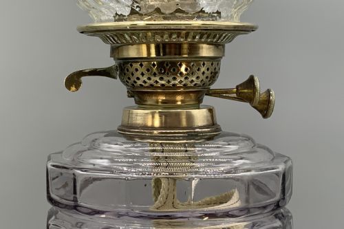 TALL ARTNOUVEAU TABLE OIL LAMP TWINBURNING HANDBLOWN SHADE BRASS AND CERAMIC - ADDITIONAL PHOTO 9