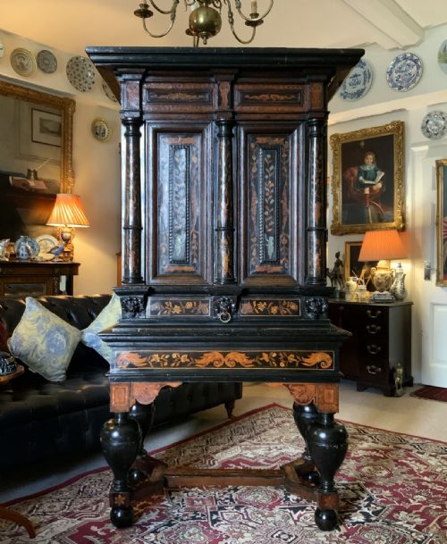 SUPERB 17THC DUTCH MARQUETRY CABINET ON STAND BAROQUE PERIOD WITH PEWTER INLAY - ADDITIONAL PHOTO 2