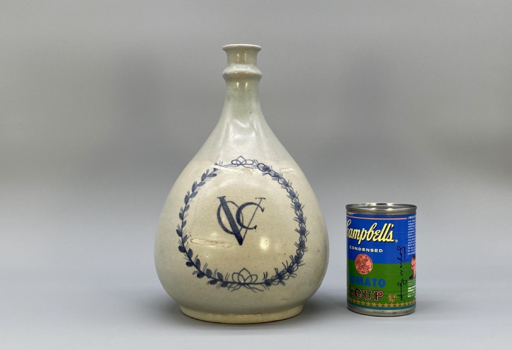 LARGE, RARE c. 1740 JAPANESE EDO PERIOD (VOC) DUTCH EAST INDIA CO. BOTTLE JAR View II