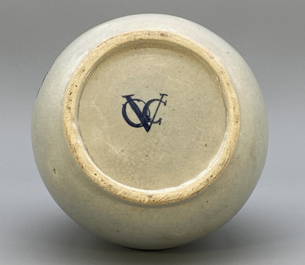 LARGE, RARE c. 1740 JAPANESE EDO PERIOD (VOC) DUTCH EAST INDIA CO. BOTTLE JAR View XVI