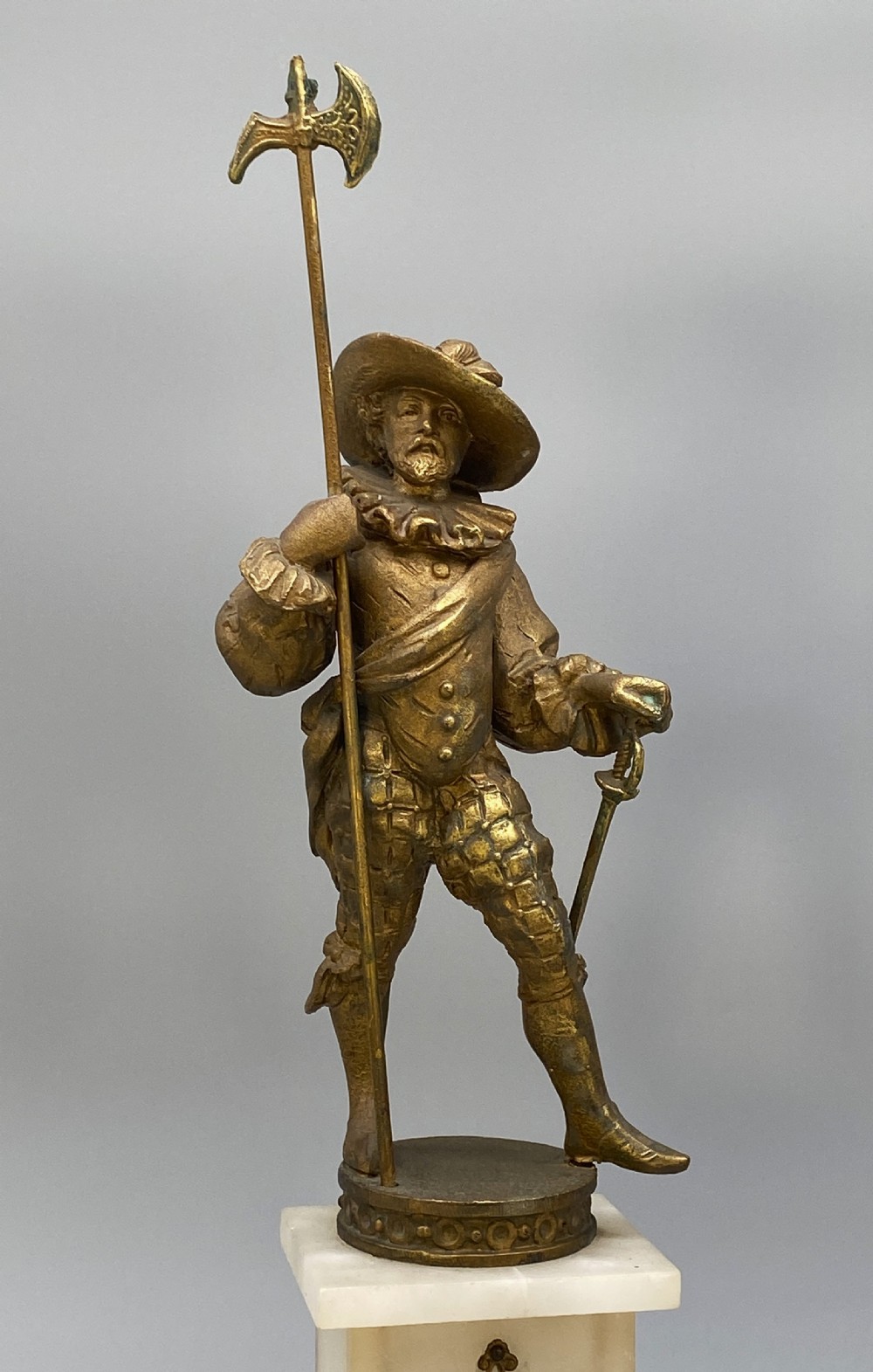 c. 1890 IMPRESSIVE PAIR RENAISSANCE STYLE GILT METAL HALBERDIER SOLDIER FIGURINE View III