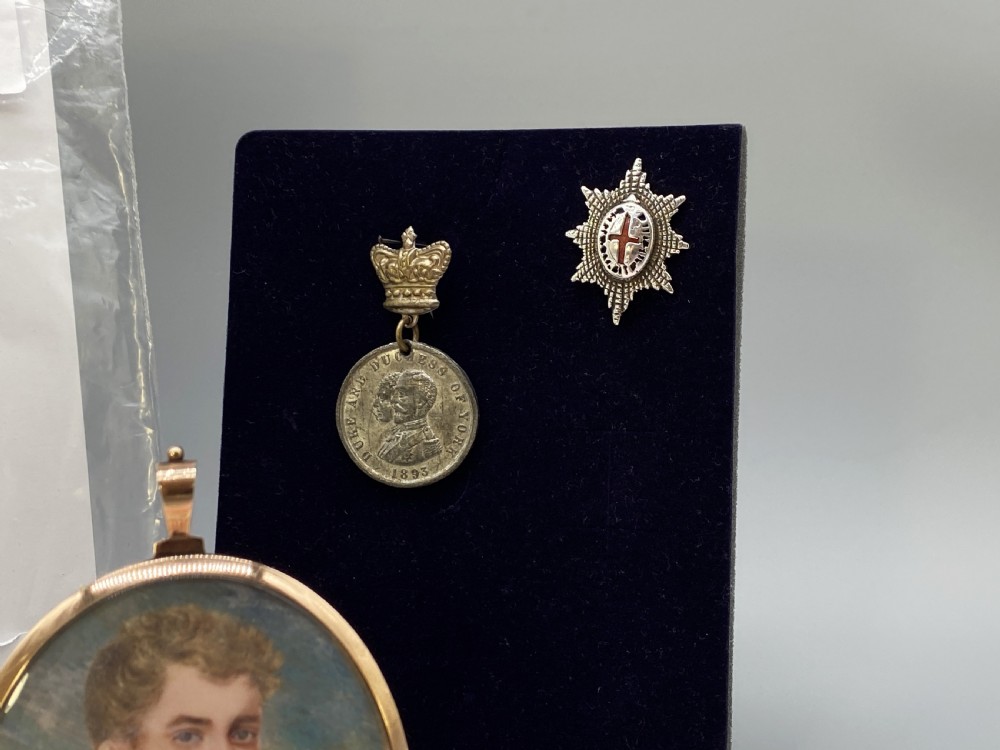 RARE 9ct-GOLD PEARL SET GEORGIAN MILITARY PORTRAIT MINIATURE Sir William Barnard View VII
