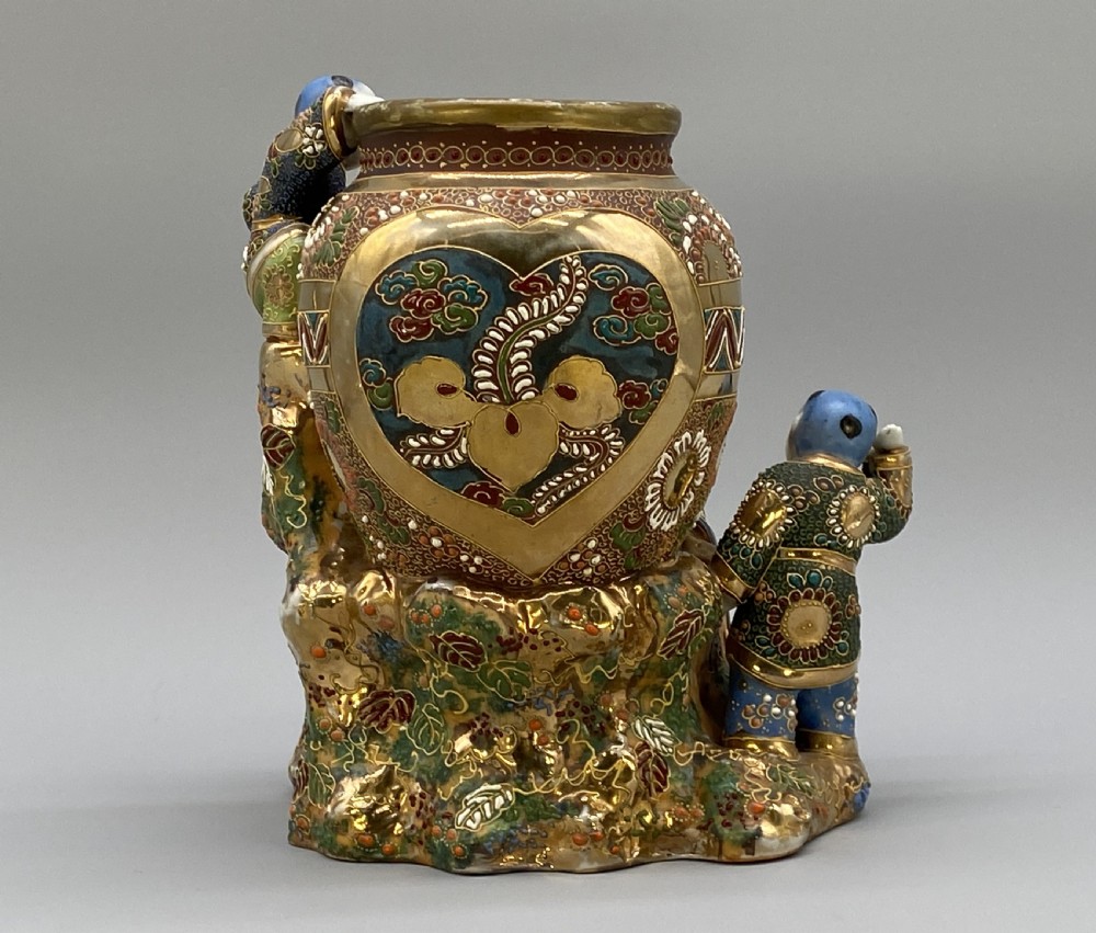 Superb c. 1900 Antique Japanese Meiji Period Porcelain Figural Vase Brush Pot View V