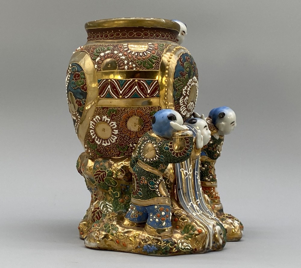 Superb c. 1900 Antique Japanese Meiji Period Porcelain Figural Vase Brush Pot View VI