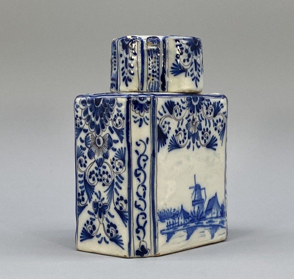 c. 1770 Dutch Delft Tea Caddy Canister with Lid - Blue and White Chinoiserie