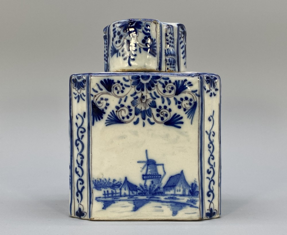 c. 1770 Dutch Delft Tea Caddy Canister with Lid - Blue and White Chinoiserie View II