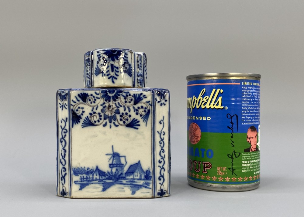 c. 1770 Dutch Delft Tea Caddy Canister with Lid - Blue and White Chinoiserie View III