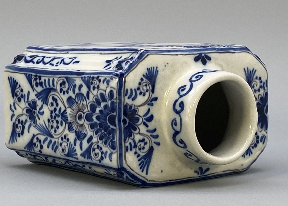 c. 1770 Dutch Delft Tea Caddy Canister with Lid - Blue and White Chinoiserie View XII