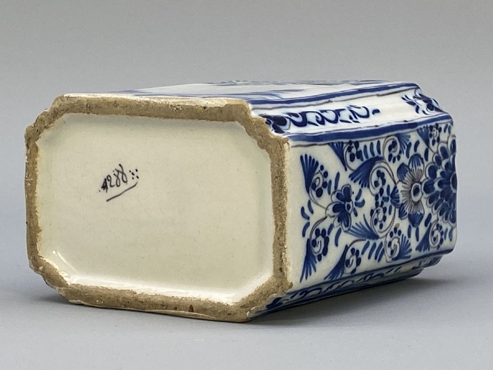 c. 1770 Dutch Delft Tea Caddy Canister with Lid - Blue and White Chinoiserie View XIII