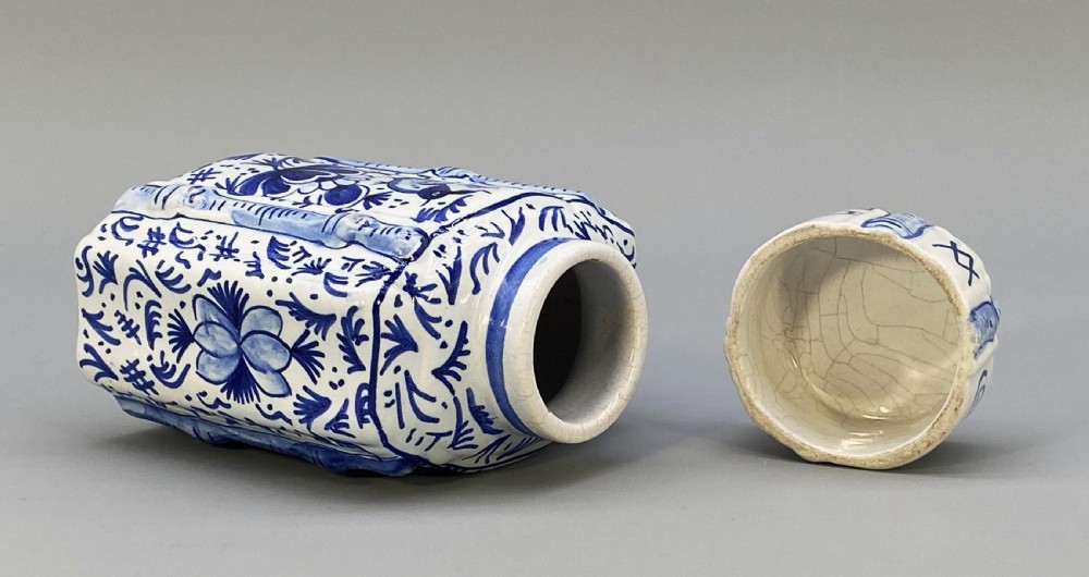 c. 1820 Dutch Delft  Blue and White Chinoiserie Tea Caddy Canister & Cover View XI