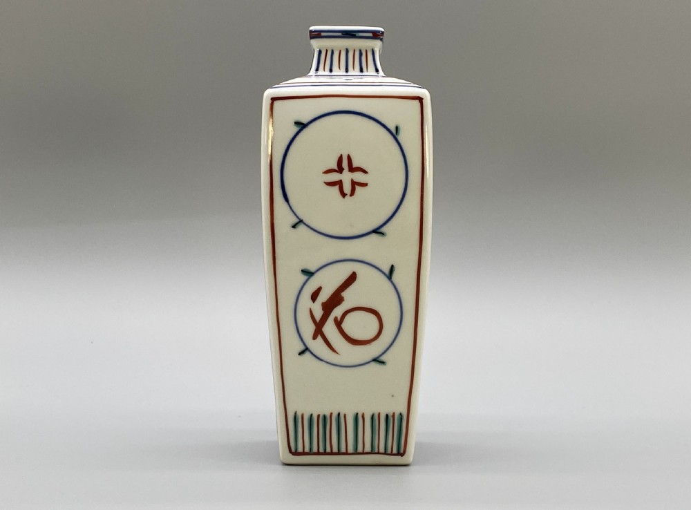Stunning Pair of Signed Japanese Tomimoto Kenkichi (1886–1963) Square Porcelain Vases View VII