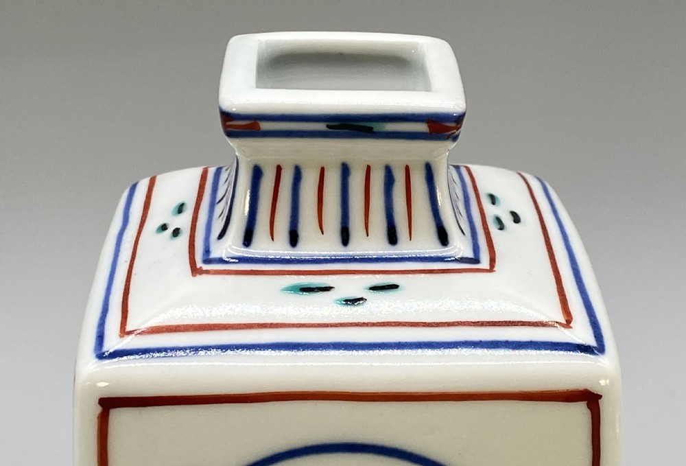 Stunning Pair of Signed Japanese Tomimoto Kenkichi (1886–1963) Square Porcelain Vases View VIII