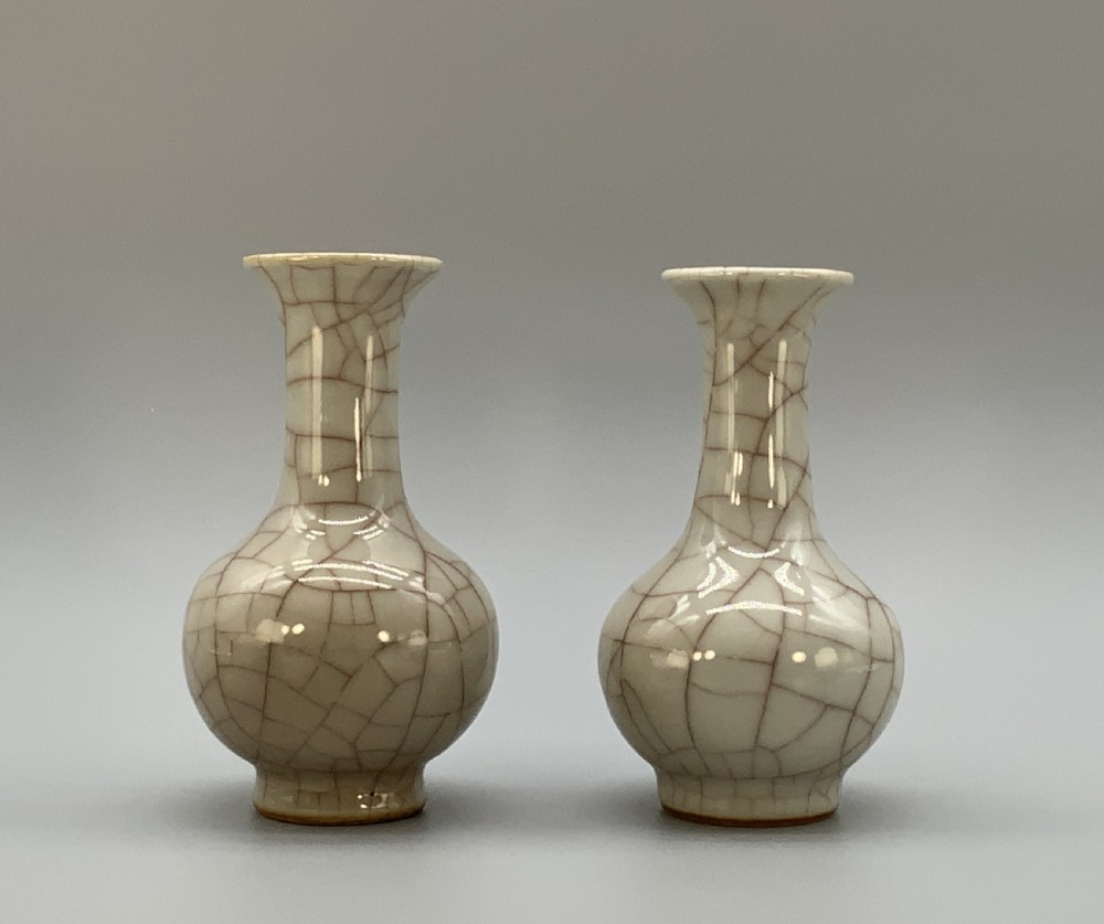 Fine Pair 19th-Century Chinese Ge-Type Crackle Glaze Bottle Vases View XII