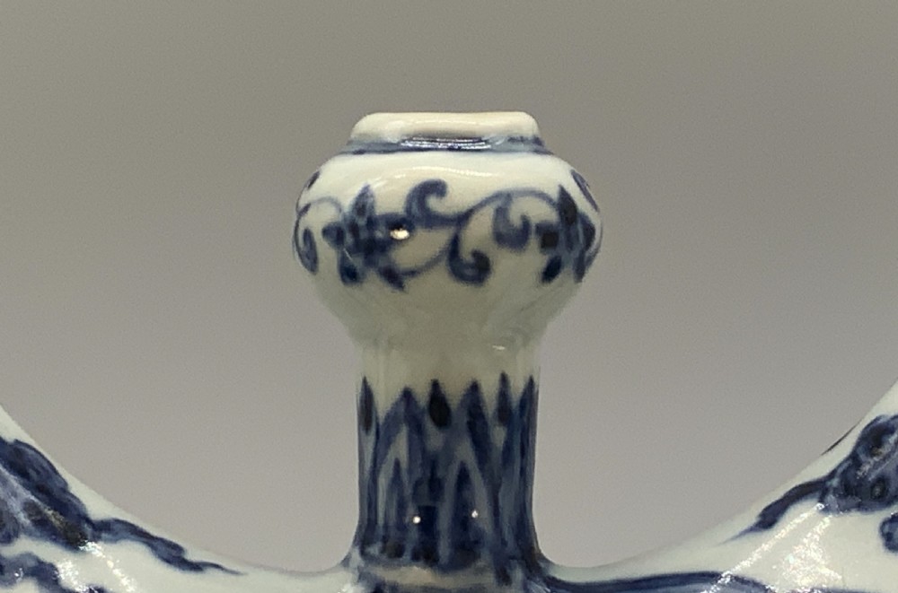 A Rare 16th-17thC Chinese Blue & White Porcelain Crescent-Shaped Pilgrim Flask View VIII