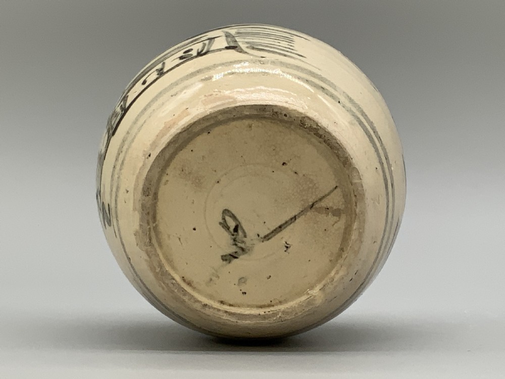 Original 17th-Century Chinese Ming Dynasty Provincial Pottery Ginger Jar (Guan) View XII