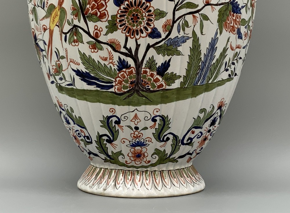 Huge c. 1900 Dutch Delft Polychrome Parrot Vase Chinoiserie Ribbed Vases View VIII