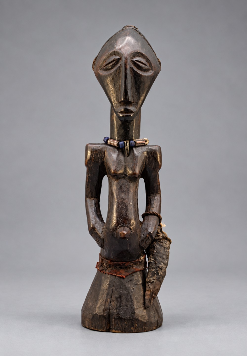 Antique African Songye Nkishi Power Figure – Tribal Carved Wood Sculpture View II