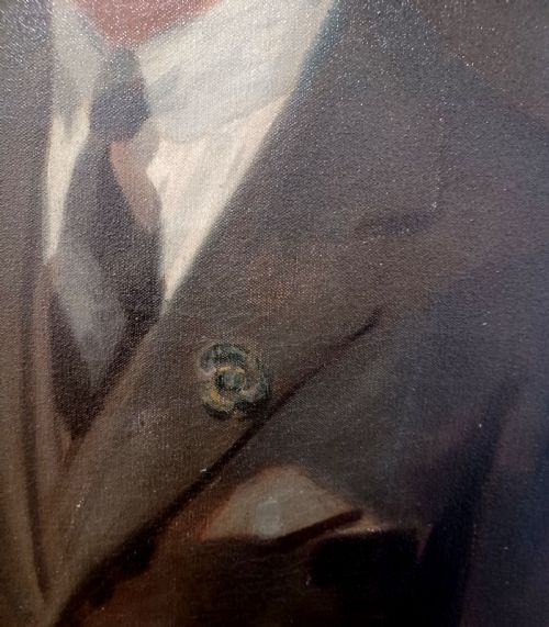 PORTRAIT OF EDWARD PRINCE OF WALES 18941972 WEARING A POPPY IN HIS LAPEL AND HOLDING A COPY OF A POPPY DAY REPORT BOOK - ADDITIONAL PHOTO 3