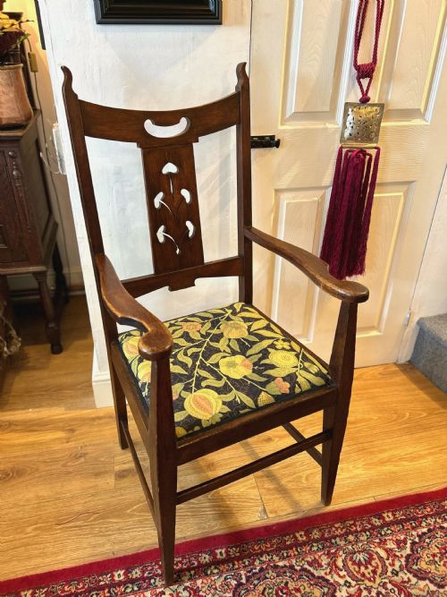 ARTS AND CRAFTS OAK ARMCHAIR - ADDITIONAL PHOTO 1