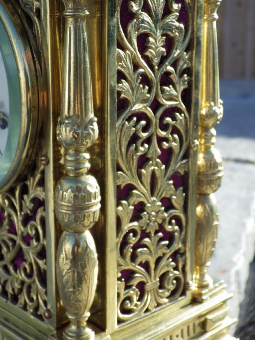 FRENCH BRASS MANTLE CLOCK - ADDITIONAL PHOTO 6