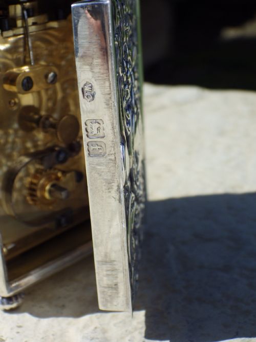 SOLID SILVER ROCCO MINIATURE CARRIAGE CLOCK BY WILLIAM COMYNS 1901 LONDON FULLY RESTORED MOVEMENT - ADDITIONAL PHOTO 9