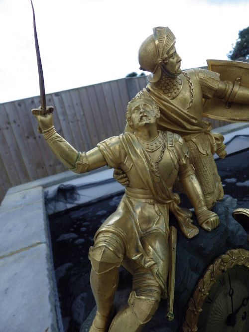 FRENCH EMPIRE GILDED MANTLE CLOCK 1830S FULLY SERVICED - ADDITIONAL PHOTO 7