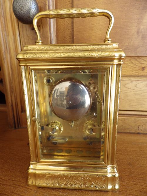 FRENCH REPEATING CARRIAGE CLOCK ENGRAVED CASE ON A BELL 1860 - ADDITIONAL PHOTO 3