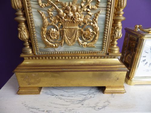LARGE FRENCH GILDED WITH GREEN PANELS CRYSTAL REGULATOR MANTLE CLOCK 1890 - ADDITIONAL PHOTO 1