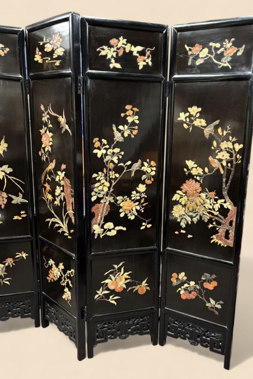 ORIENTAL INSPIRED DECORATIVE SIX PANEL LACQUERED SCREEN WITH INLAY - ADDITIONAL PHOTO 1