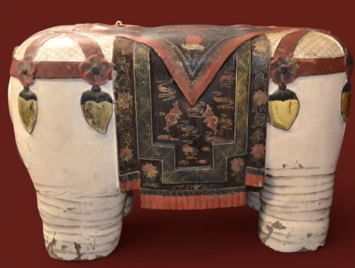 DECORATIVE ASIAN ELEPHANT SEATS SCULPTED BODY AND TUSKS IN WOOD - ADDITIONAL PHOTO 1