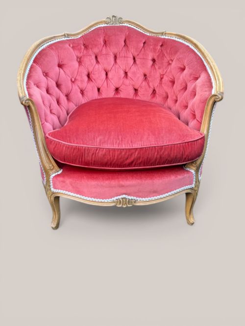 PAIR OF FRENCH FAUTEUILS IN CORAL VELVET - ADDITIONAL PHOTO 3