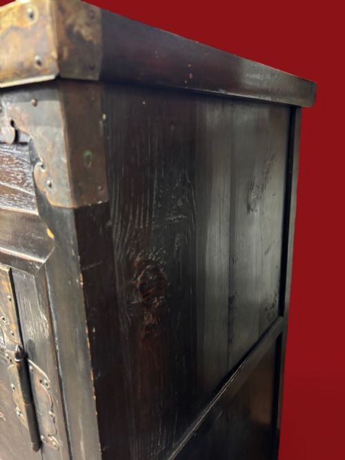 KOREAN PAINTED CHEST IN ORIGINAL CONDITION - ADDITIONAL PHOTO 7