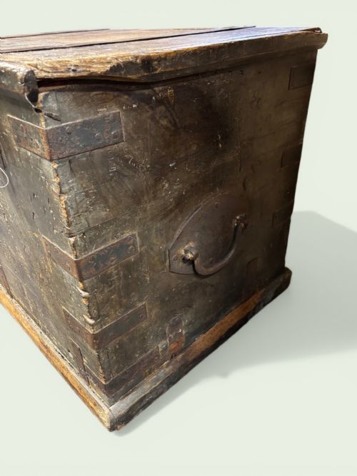 CAMPAIGN CHEST FROM THE BOER WAR 69TH REGIMENT - ADDITIONAL PHOTO 3