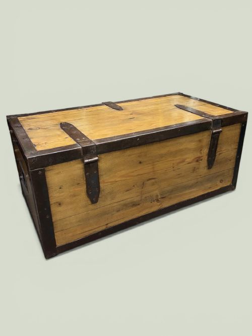 19TH CENTURY LARGE IRON BOUND CHEST - ADDITIONAL PHOTO 1