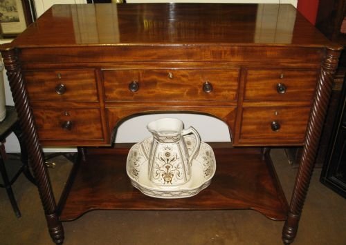 Georgian Mahogany Washstand