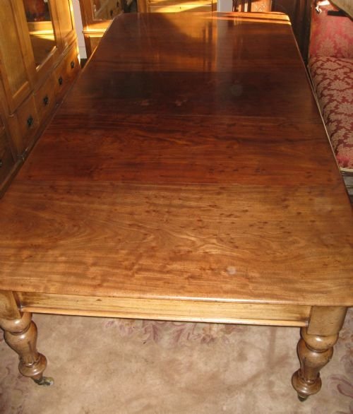 Victorian Mahogany Extending Dining Table