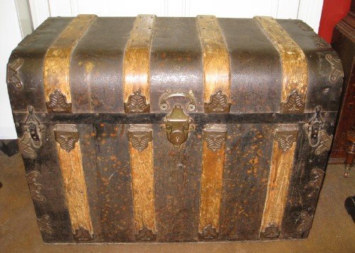 Trunk  with Decorative Interior