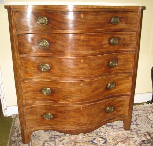 Georgian Mahogany Serpentine Chest of Drawers