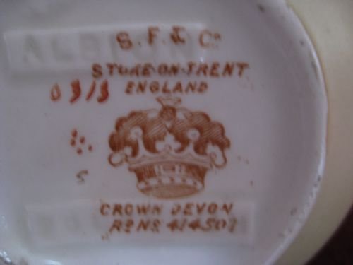 fig 1. crown devon wash set / toilet set