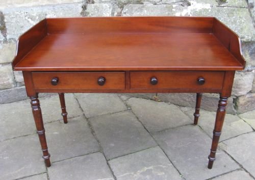 Victorian Mahogany Washstand