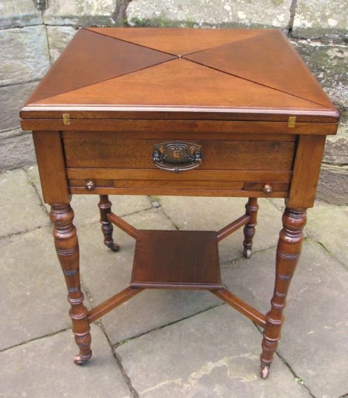 Envelope Card Table