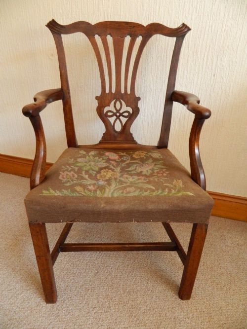 Fine Quality Mahogany Chippendale Period Elbow Chair