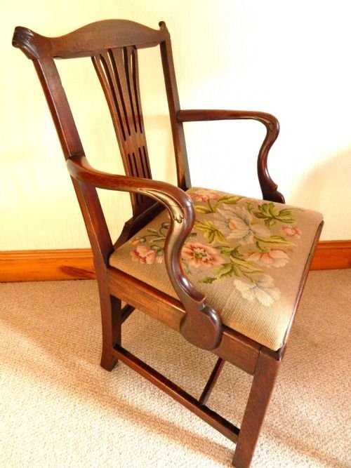 Fine Quality Mahogany Chippendale Period Elbow Chair
