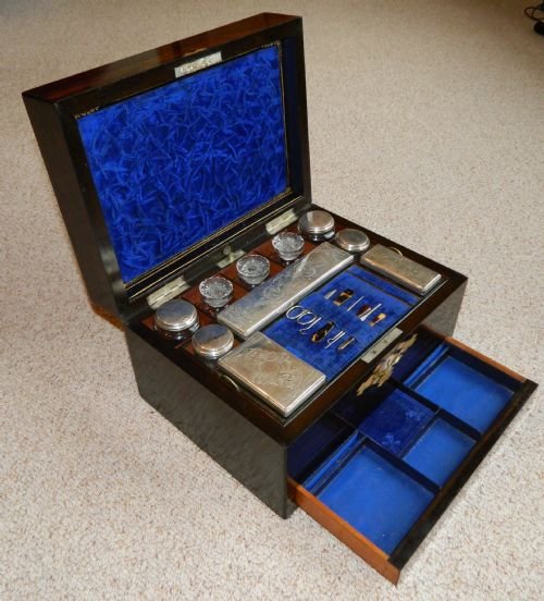 Coromandel Dressing / Jewellery Box