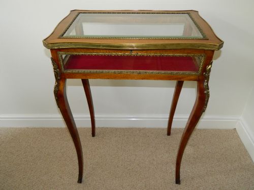 Mahogany Bijouterie Table