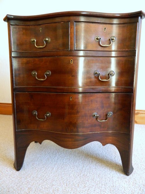 Small Mahogany Serpentine Chest of Drawers