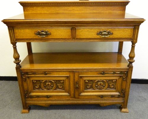Arts & Crafts Oak Buffet