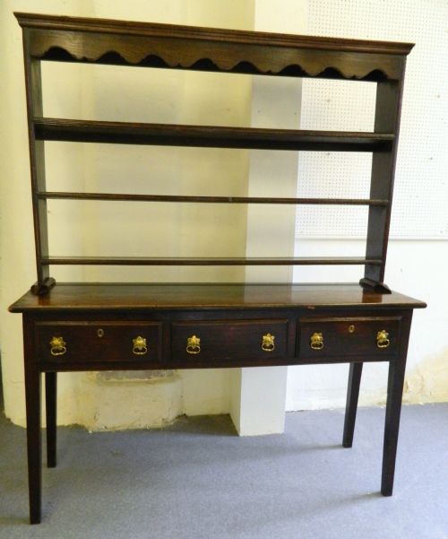 Georgian Elm Dresser